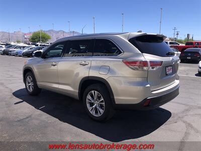 2014 Toyota Highlander XLE  *Leather & Loaded W/3rd Row! - Photo 6 - Tucson, AZ 85705