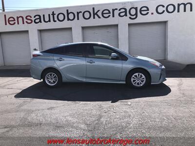 2016 Toyota Prius Two  *Ultimate Fuel Saver! Hatchback