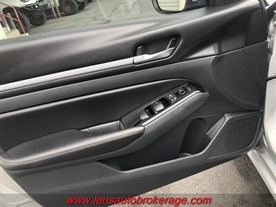 2023 Nissan Altima 2.5 SV   - Photo 9 - Tucson, AZ 85705