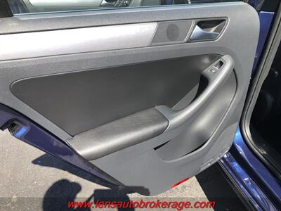 2013 Volkswagen Jetta TDI  *28k Mile TDI Diesel Jetta! - Photo 17 - Tucson, AZ 85705