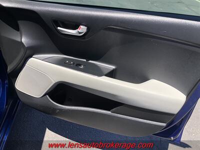 2018 Kia Rio 5-Door S   - Photo 21 - Tucson, AZ 85705