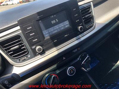 2018 Kia Rio 5-Door S   - Photo 14 - Tucson, AZ 85705