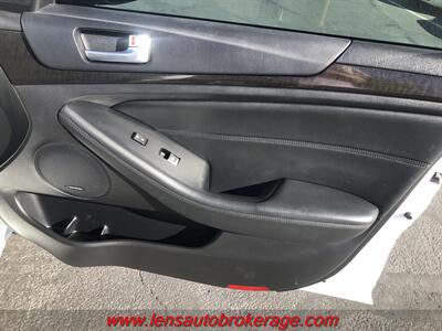 2015 Kia Cadenza Premium  *Only 40k Miles! - Photo 21 - Tucson, AZ 85705