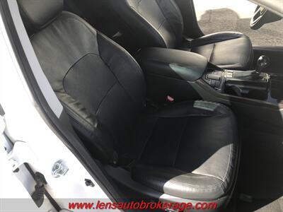 2015 Kia Cadenza Premium  *Only 40k Miles! - Photo 23 - Tucson, AZ 85705