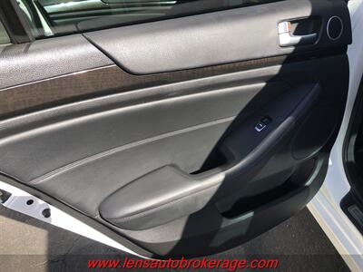 2015 Kia Cadenza Premium  *Only 40k Miles! - Photo 16 - Tucson, AZ 85705