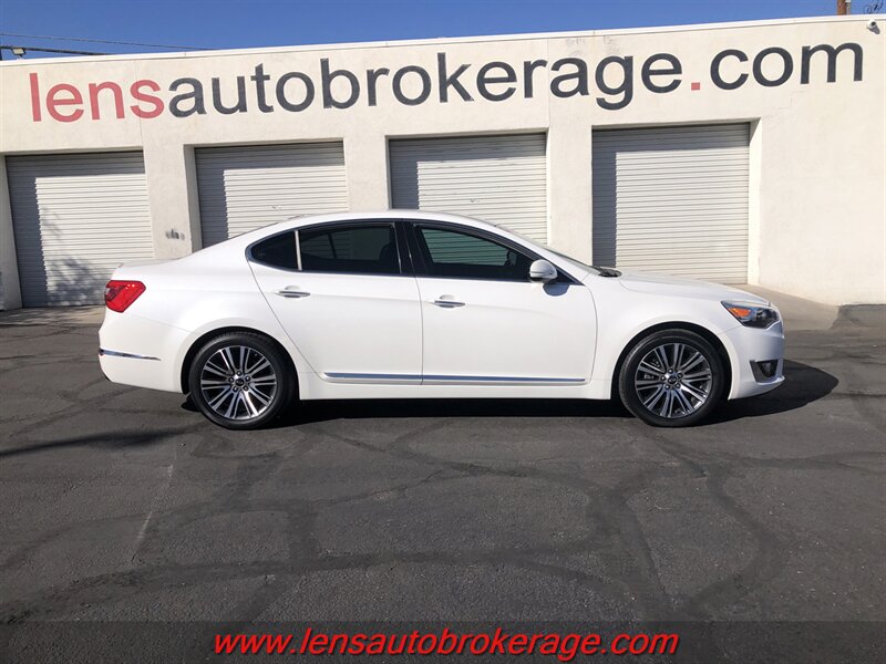 2015 Kia Cadenza Premium  *Only 40k Miles!