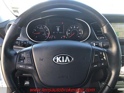 2015 Kia Cadenza Premium  *Only 40k Miles! - Photo 13 - Tucson, AZ 85705