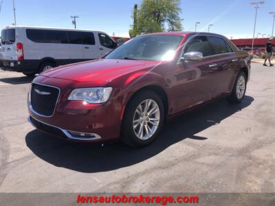 2017 Chrysler 300C  **CARFAX 1 OWNER** - Photo 4 - Tucson, AZ 85705