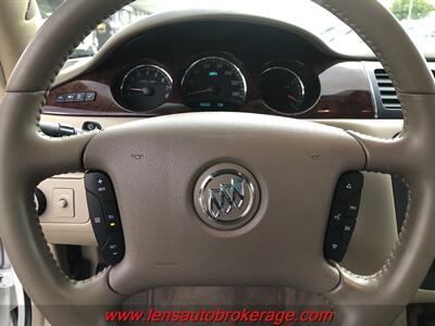 2006 Buick Lucerne CXL V8  *Clean V8 Sedan! - Photo 13 - Tucson, AZ 85705