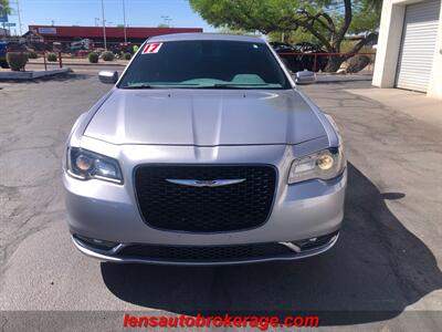 2017 Chrysler 300 Series S   - Photo 3 - Tucson, AZ 85705