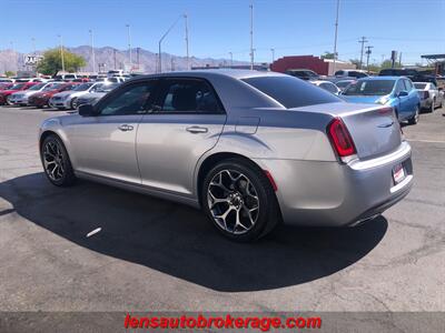 2017 Chrysler 300 Series S   - Photo 6 - Tucson, AZ 85705