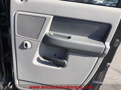 2007 Dodge Ram 1500 SLT  *HEMI, Crew, 4x4! - Photo 16 - Tucson, AZ 85705