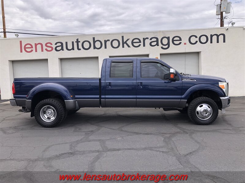 2011 Ford F-350 Lariat  *Crew Cab Diesel 4x4 Dually!