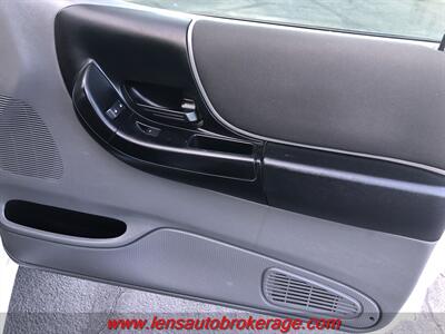 2011 Ford Ranger XLT  *Clean Little Ranger Pickup! - Photo 18 - Tucson, AZ 85705