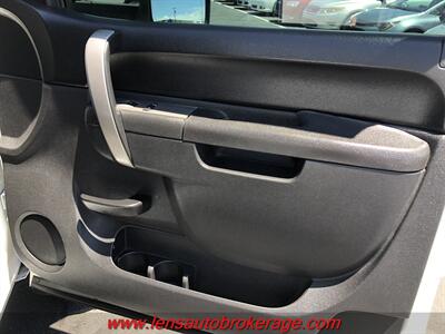 2012 GMC Sierra 2500 SLE   - Photo 20 - Tucson, AZ 85705