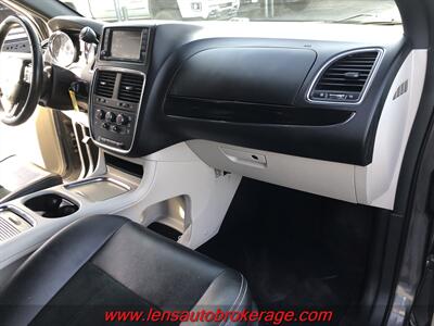 2018 Dodge Grand Caravan SXT  **COMING SOON!** - Photo 20 - Tucson, AZ 85705