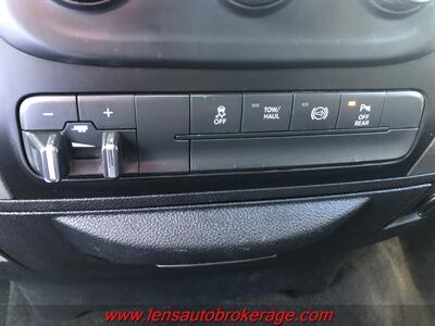 2016 RAM 3500 Tradesman  *Flatbed Cummins 4x4! - Photo 15 - Tucson, AZ 85705