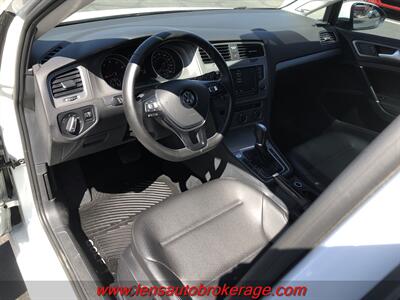 2017 Volkswagen Golf SportWagen TSI SE  *NEW ARRIVAL! - Photo 10 - Tucson, AZ 85705