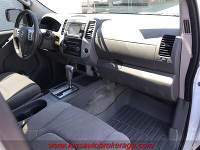 2016 Nissan Frontier SV  *Double Cab, v6 Four Wheel Drive! - Photo 23 - Tucson, AZ 85705