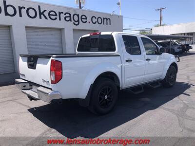 2016 Nissan Frontier SV  *Double Cab, v6 Four Wheel Drive! - Photo 8 - Tucson, AZ 85705