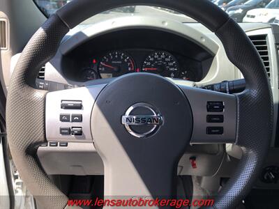 2016 Nissan Frontier SV  *Double Cab, v6 Four Wheel Drive! - Photo 13 - Tucson, AZ 85705