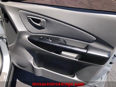 2009 Hyundai TUCSON SE   - Photo 21 - Tucson, AZ 85705