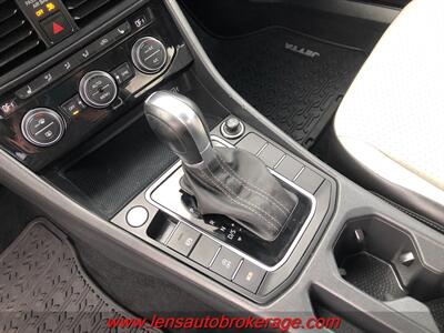 2019 Volkswagen Jetta S  *One Sweet Ride! - Photo 15 - Tucson, AZ 85705