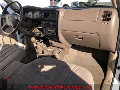 2002 Toyota Tacoma  *Rust Free All Original 4x4 Tacoma w/Manual Trans!!!! - Photo 17 - Tucson, AZ 85705