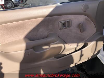 2002 Toyota Tacoma  *Rust Free All Original 4x4 Tacoma w/Manual Trans!!!! - Photo 10 - Tucson, AZ 85705