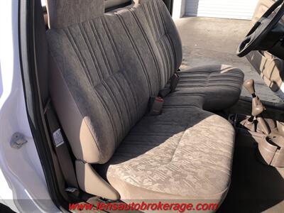 2002 Toyota Tacoma  *Rust Free All Original 4x4 Tacoma w/Manual Trans!!!! - Photo 18 - Tucson, AZ 85705