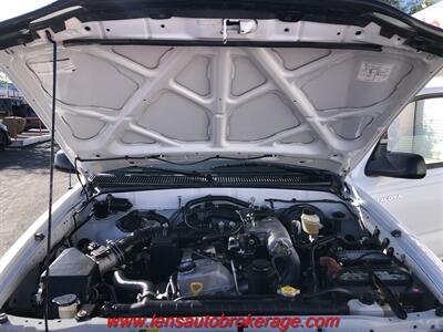 2002 Toyota Tacoma  *Rust Free All Original 4x4 Tacoma w/Manual Trans!!!! - Photo 21 - Tucson, AZ 85705