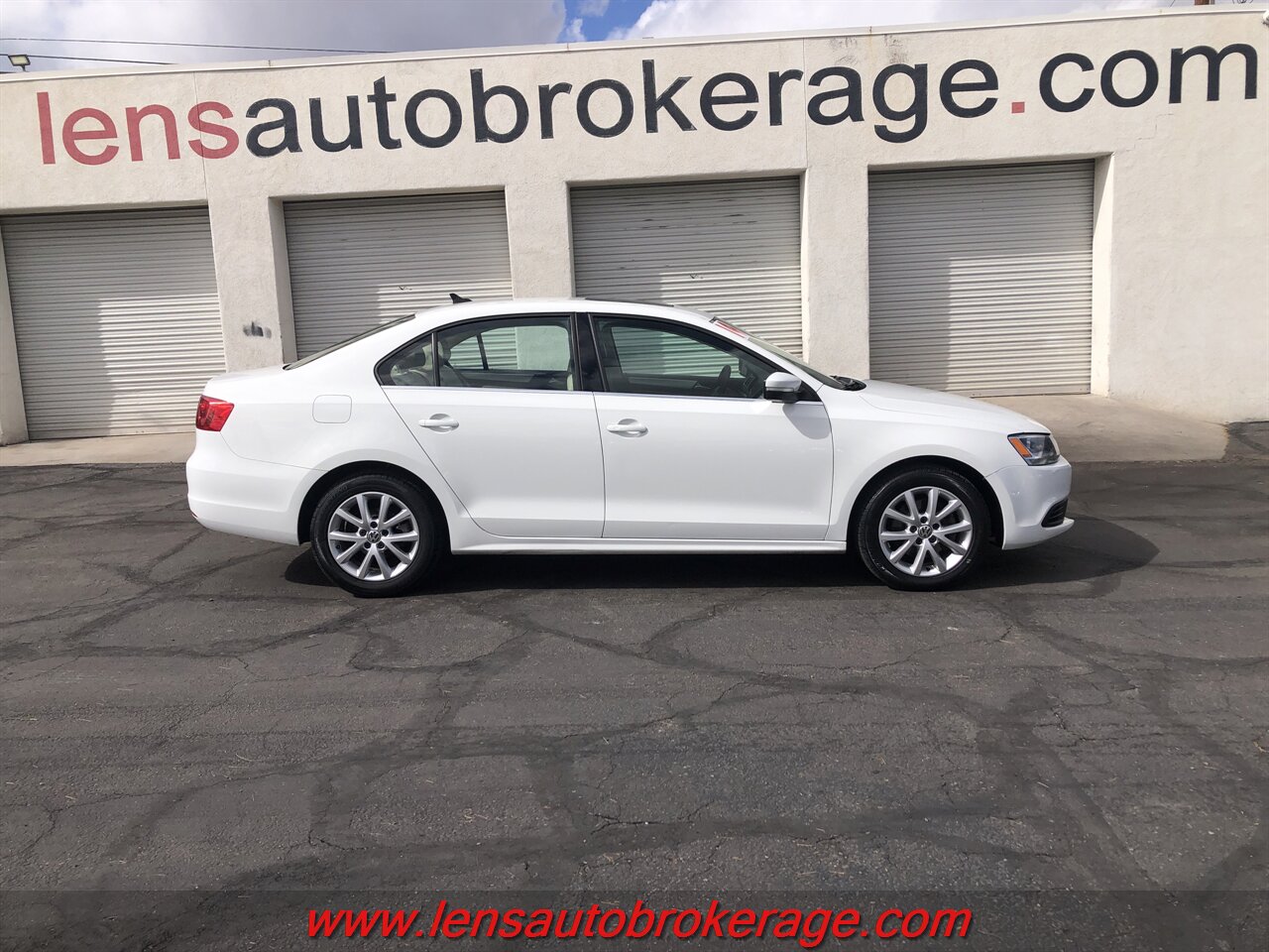 2014 Volkswagen Jetta SE PZEV  *Nice AZ White Sedan! - Photo 1 - Tucson, AZ 85705