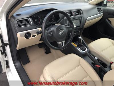 2014 Volkswagen Jetta SE PZEV  *Nice AZ White Sedan! - Photo 10 - Tucson, AZ 85705