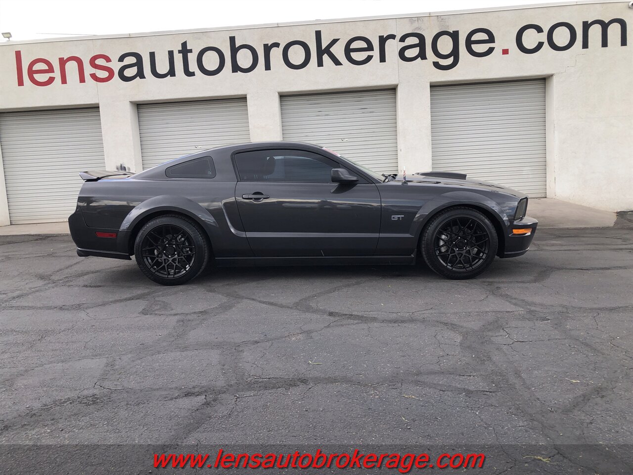 2007 Ford Mustang GT Premium  *Fun 5 Speed GT! - Photo 1 - Tucson, AZ 85705