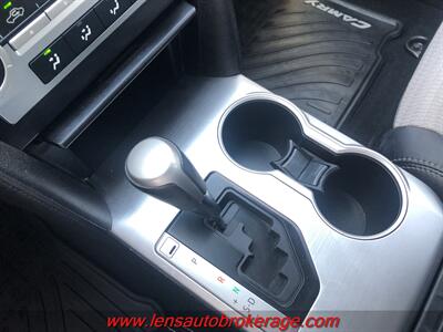 2013 Toyota Camry SE  Super Clean Sedan! - Photo 15 - Tucson, AZ 85705