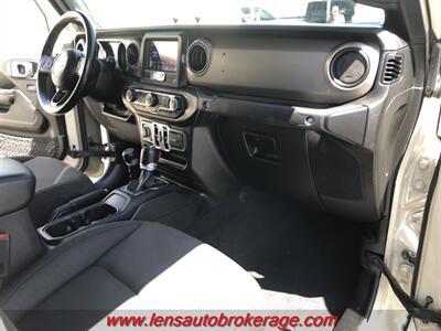 2020 Jeep Gladiator Sport S  *Bad A$$ Lifted On 37's! - Photo 20 - Tucson, AZ 85705