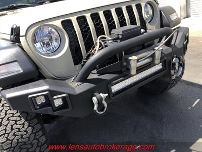 2020 Jeep Gladiator Sport S  *Bad A$$ Lifted On 37's! - Photo 24 - Tucson, AZ 85705