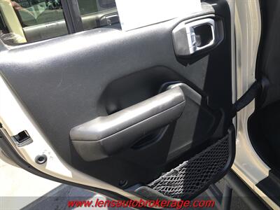 2020 Jeep Gladiator Sport S  *Bad A$$ Lifted On 37's! - Photo 15 - Tucson, AZ 85705