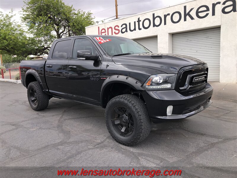 2016 RAM 1500 Sport  Crew Cab 4x4 HEMI!
