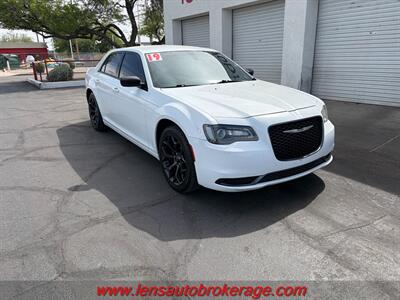 2019 Chrysler 300 Series Touring   - Photo 2 - Tucson, AZ 85705