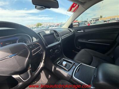 2019 Chrysler 300 Series Touring   - Photo 12 - Tucson, AZ 85705