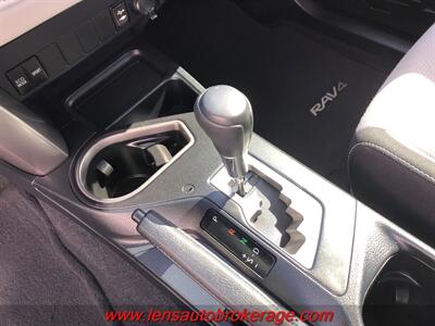 2017 Toyota RAV4 XLE  *Clean AWD XLE!! - Photo 15 - Tucson, AZ 85705