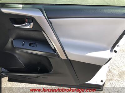 2017 Toyota RAV4 XLE  *Clean AWD XLE!! - Photo 21 - Tucson, AZ 85705