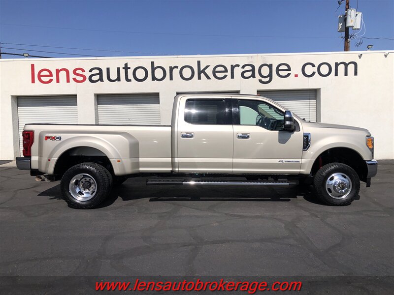  2017 Ford F-350 Super Duty Lariat Crew Cab LB DRW 4WD   