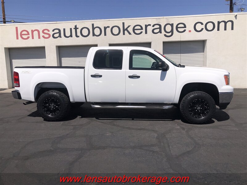 2011 GMC Sierra 1500 SLE  *Nice Crew Cab 4x4!