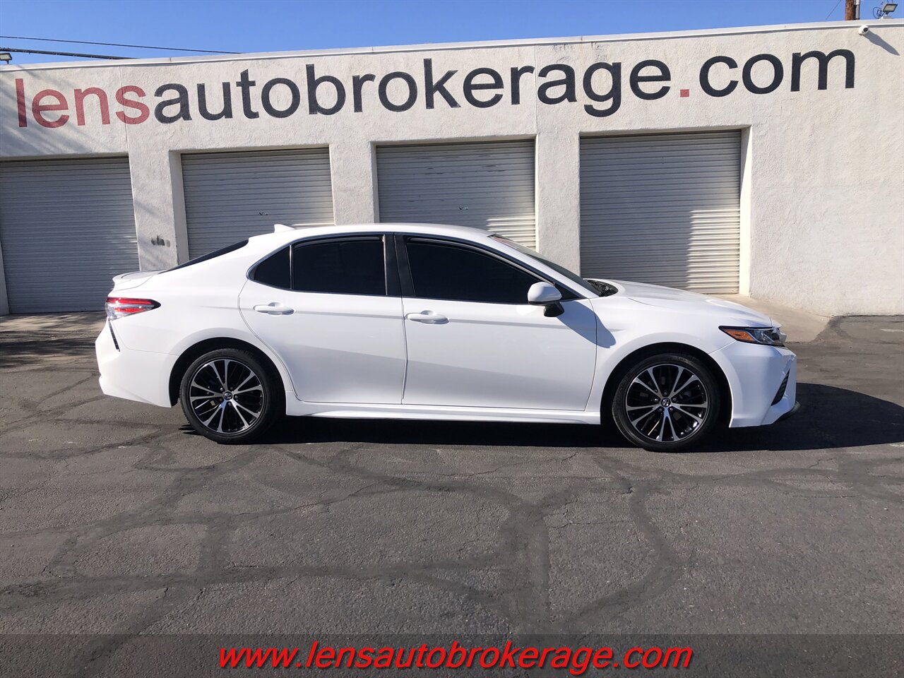 2019 Toyota Camry SE  *Super Sporty SE! - Photo 1 - Tucson, AZ 85705