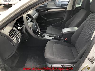 2016 Volkswagen Passat 1.8T S   - Photo 11 - Tucson, AZ 85705
