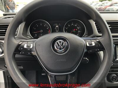 2016 Volkswagen Passat 1.8T S   - Photo 13 - Tucson, AZ 85705