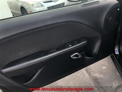 2016 Dodge Challenger SXT   - Photo 8 - Tucson, AZ 85705