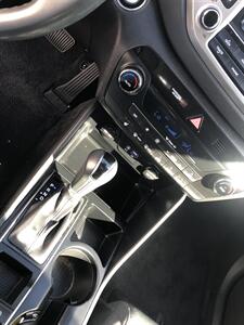 2017 Hyundai TUCSON Value  *61k Mile AWD! - Photo 15 - Tucson, AZ 85705